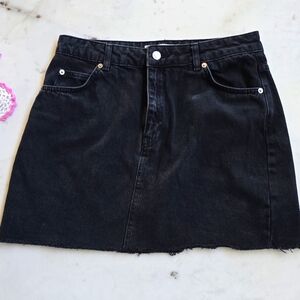 Topshop Moto black denim Mini Skirt Size US8 EU40
